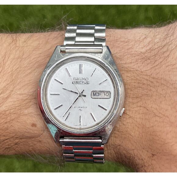 Vtg Seiko 5 Actus Automatic Men's Wristwatch 21 Jewels Running 7019-8010 - Picture 1 of 12
